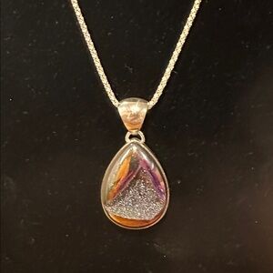 Titanium Druzy Silver Teardrop Pendant Necklace. EUC